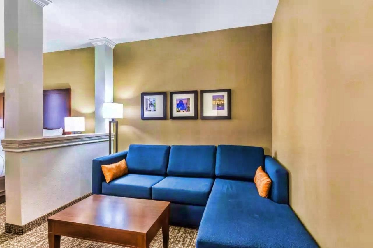 Comfort Suites Houston I45 North Екстер'єр фото