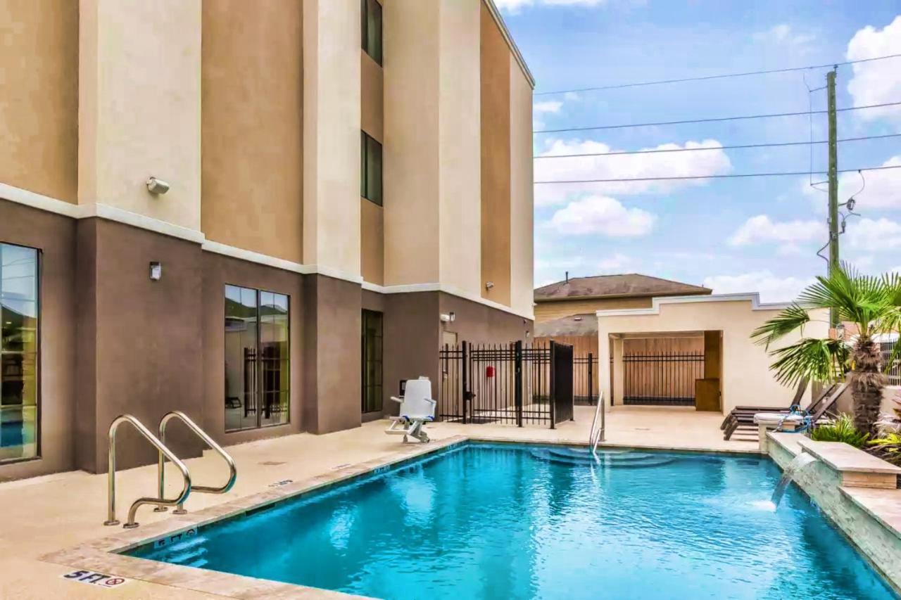 Comfort Suites Houston I45 North Екстер'єр фото